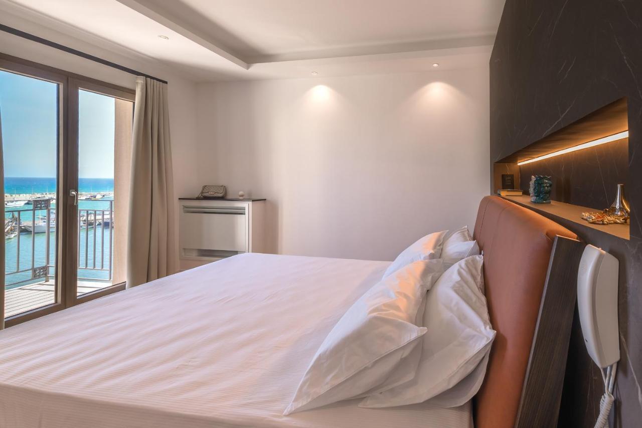 Roccaregina Hotel Шака Екстериор снимка