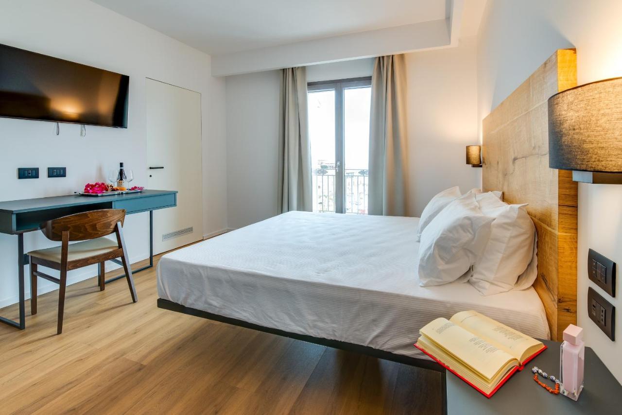 Roccaregina Hotel Шака Екстериор снимка