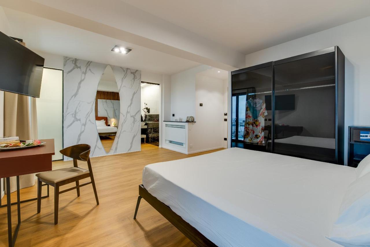 Roccaregina Hotel Шака Екстериор снимка