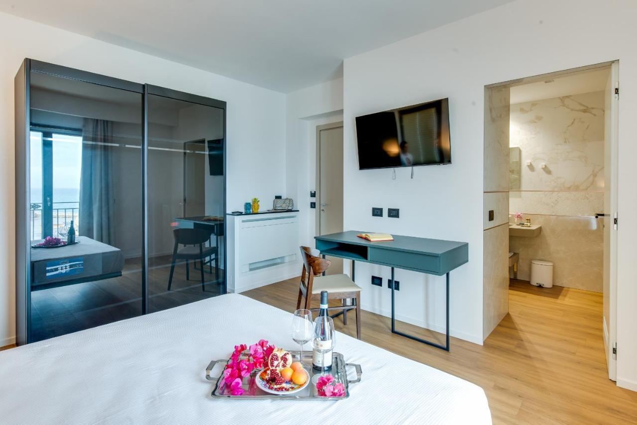 Roccaregina Hotel Шака Екстериор снимка