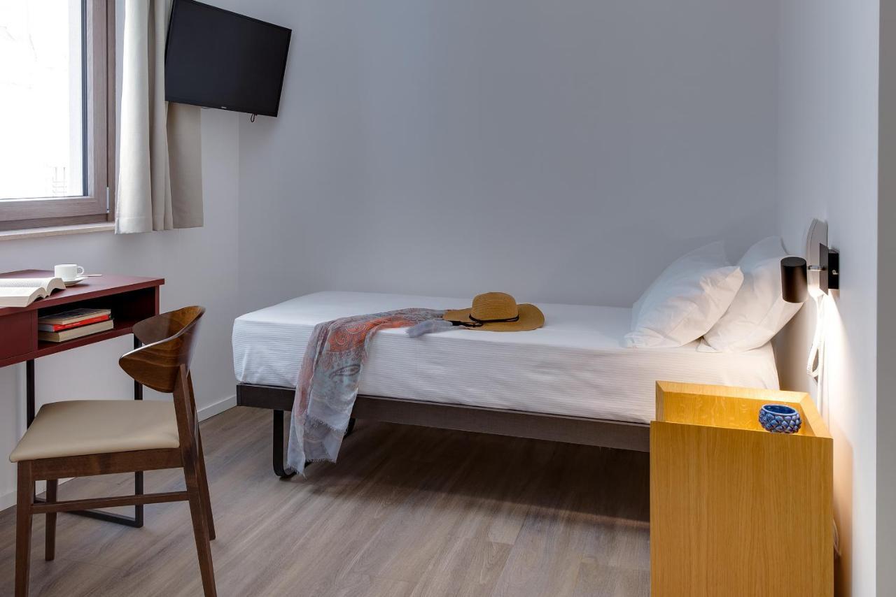Roccaregina Hotel Шака Екстериор снимка