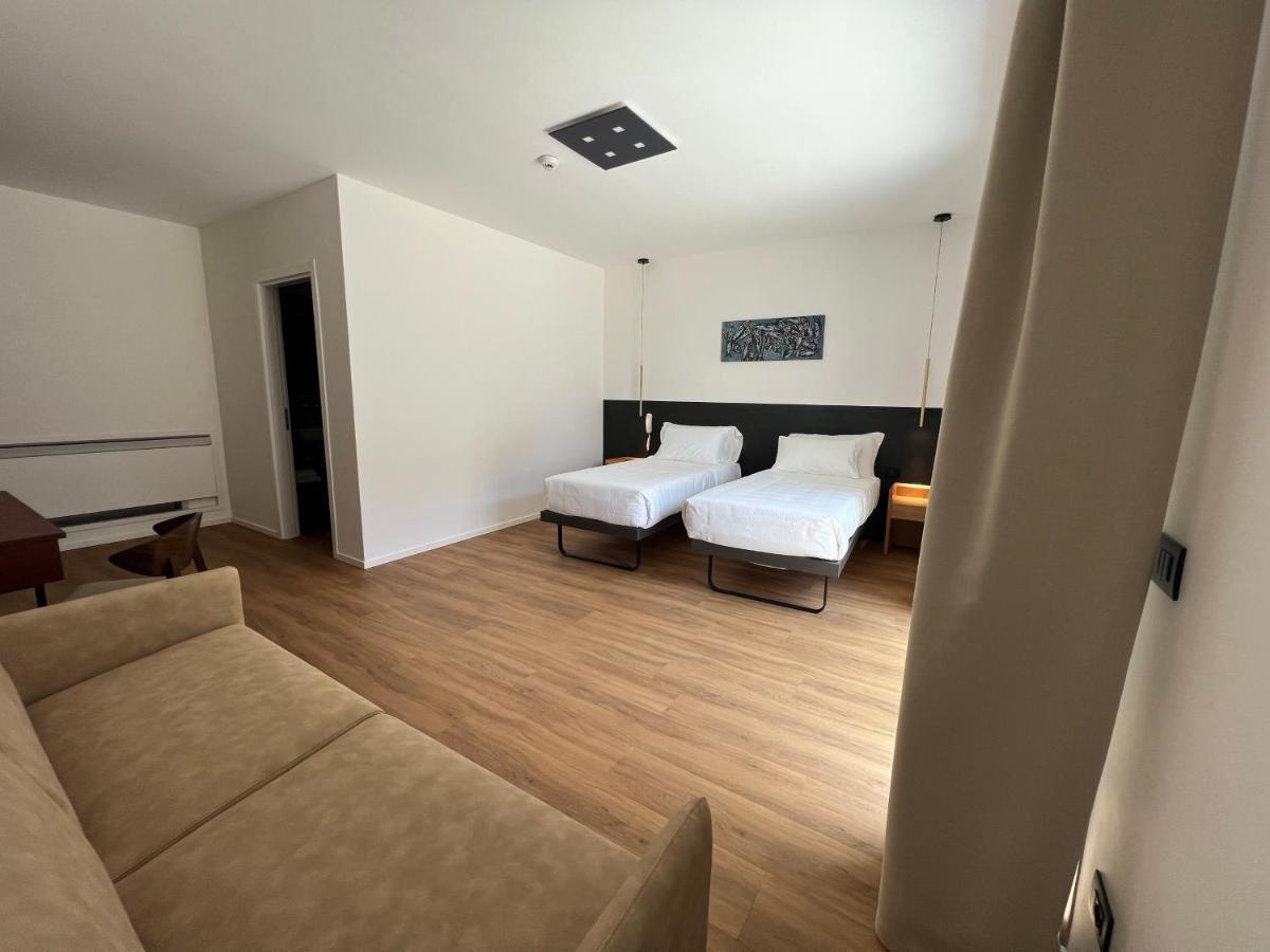 Roccaregina Hotel Шака Екстериор снимка