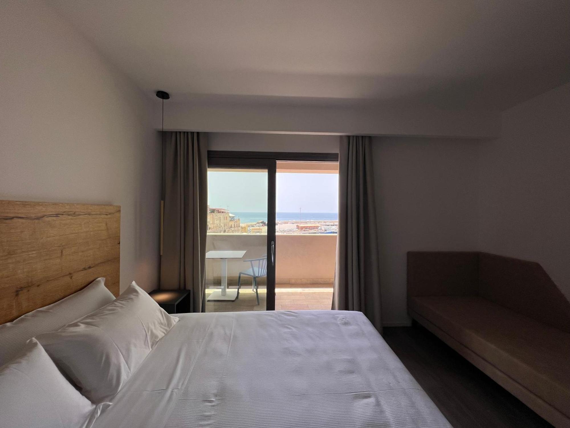 Roccaregina Hotel Шака Екстериор снимка